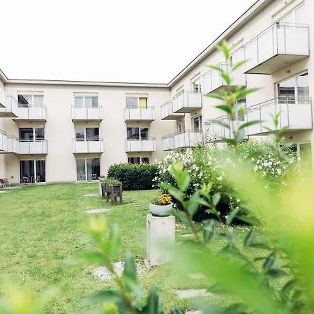 Harry's Linz-urfahr & Szálloda