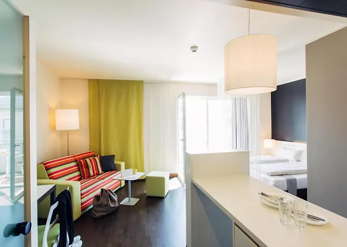 Harry's Linz-urfahr & 3* לינץ